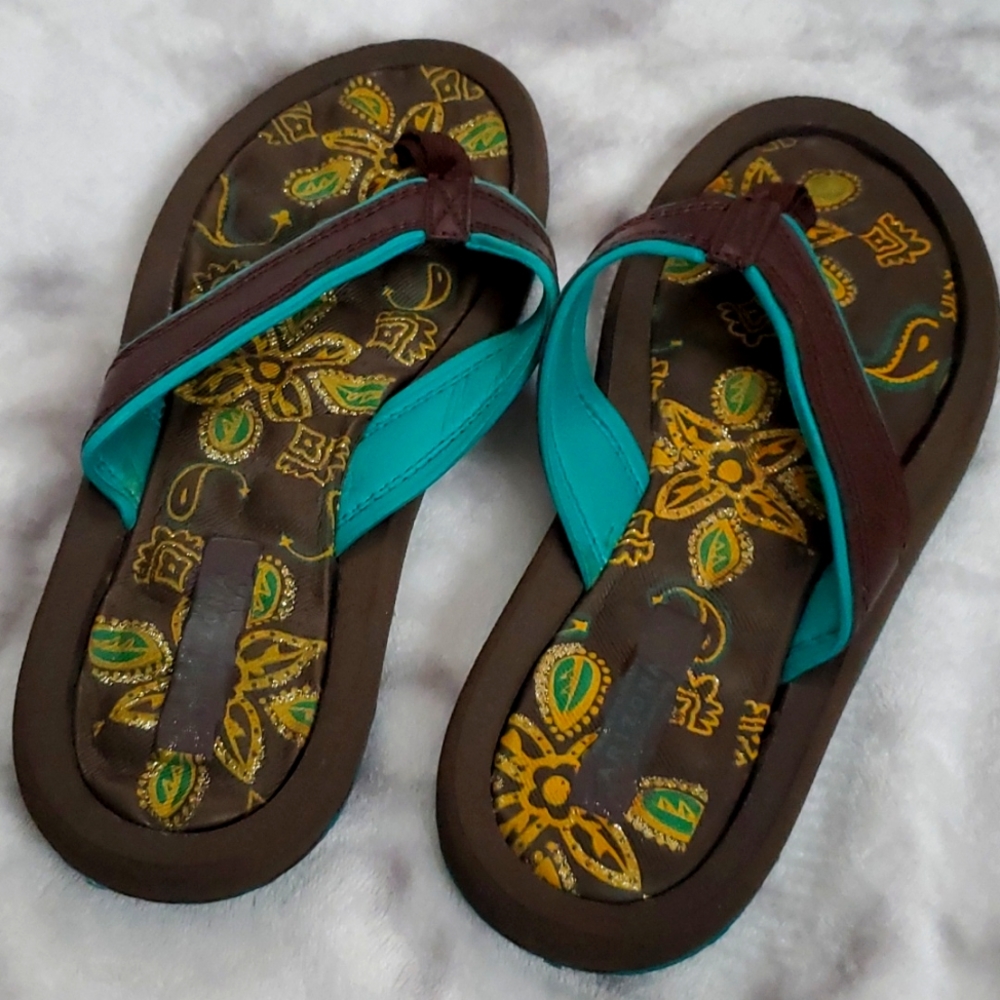 Womens sandals size 10